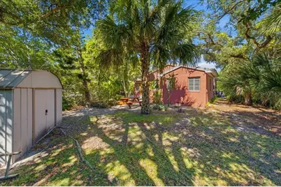 240 23rd Avenue S, Saint Petersburg, FL 33705 - Photo 11