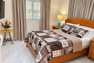 3850 13th Ave, Saint Petersburg, FL 33713 - Photo 5