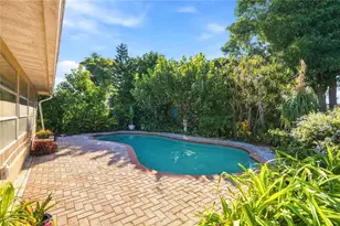3600 Yardley Ave N, Saint Petersburg, FL 33713 - Photo 17