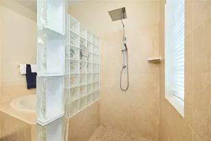 18016 Royal Forest Dr, Tampa, FL 33647 - Photo 31