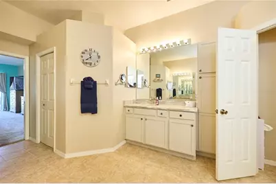 18016 Royal Forest Drive, Tampa, FL 33647 - Photo 35