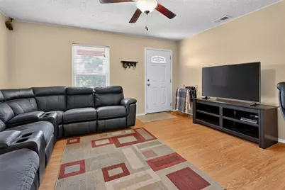 14734 Mitchell Street, Dade City, FL 33523 - Photo 9