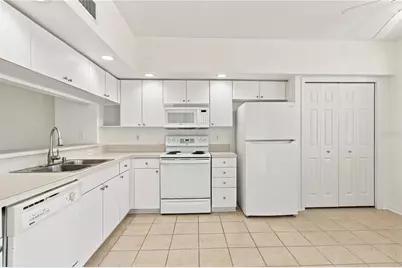 1200 Country Club Drive #3202, Largo, FL 33771 - Photo 5