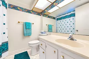 4575 Cove Cir, Saint Petersburg, FL 33708 - Photo 23