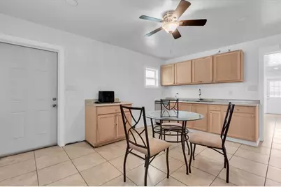1906 Brust Avenue, Tampa, FL 33612 - Photo 19