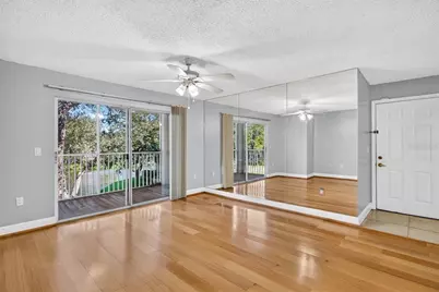 4211 Chatham Oak Court #111, Tampa, FL 33624 - Photo 5