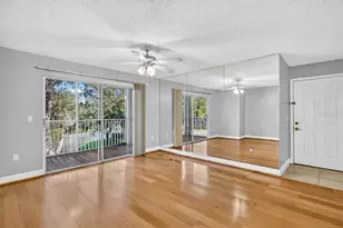 4211 Chatham Oak Ct, Tampa, FL 33624 - Photo 5