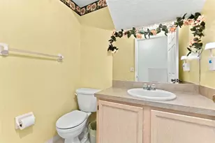 349 Kensington Lake Cir, Brandon, FL 33511 - Photo 19