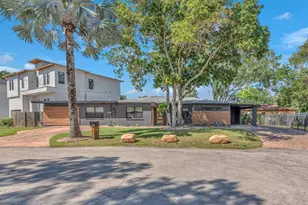 3003 W Meadow St, Tampa, FL 33611 - Photo 1