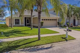 30913 Bridgegate Dr, Wesley Chapel, FL 33545 - Photo 3