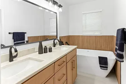8907 Ashford Gables, Tampa, FL 33626 - Photo 19