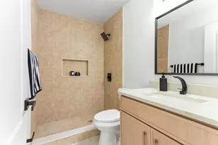 8907 Ashford Gables, Tampa, FL 33626 - Photo 25