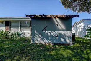 365 36th St SE, Largo, FL 33771 - Photo 25