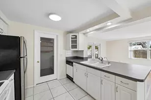 9371 110th St, Seminole, FL 33772 - Photo 27