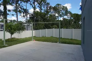10213 Boggy Moss Dr, Riverview, FL 33578 - Photo 5