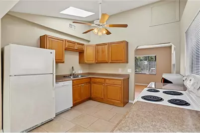6459 3rd Avenue S, Saint Petersburg, FL 33707 - Photo 9