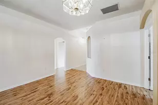 9909 Bridgeton Dr, Tampa, FL 33626 - Photo 7