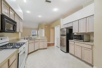 9909 Bridgeton Drive, Tampa, FL 33626 - Photo 17