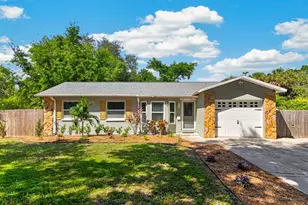 120 Orange Ave N, Saint Petersburg, FL 33710 - Photo 1
