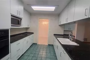 10386 112th Way N, Seminole, FL 33778 - Photo 9