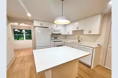 6215 58th Avenue N, Saint Petersburg, FL 33709 - Photo 5