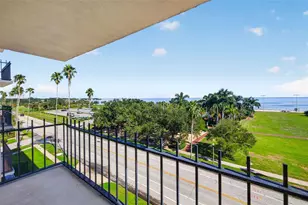 1120 N Shore Dr NE, Saint Petersburg, FL 33701 - Photo 19