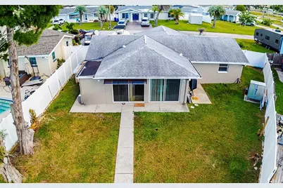 13637 Lagoon Drive, Hudson, FL 34667 - Photo 25