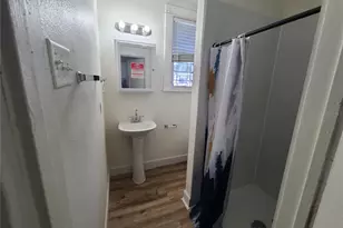 1060 18th Ave S, Saint Petersburg, FL 33705 - Photo 17
