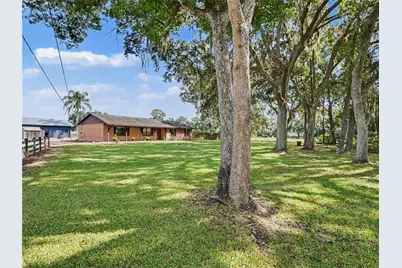 9001 Scales Rd, Lakeland, FL 33810 - Photo 3