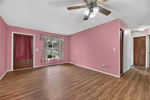 332 Brandywine Dr, Valrico, FL 33594 - Photo 5