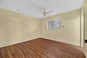 332 Brandywine Dr, Valrico, FL 33594 - Photo 19