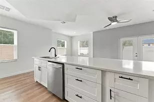 4363 Tyler Cir N, Saint Petersburg, FL 33709 - Photo 15