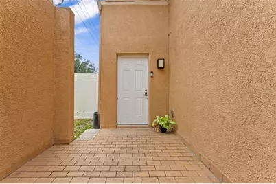 4363 Tyler Circle N, Saint Petersburg, FL 33709 - Photo 5