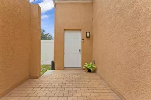 4363 Tyler Cir N, Saint Petersburg, FL 33709 - Photo 5