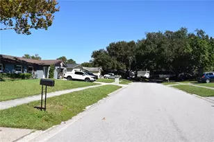 1610 Amberlea Dr N, Dunedin, FL 34698 - Photo 3