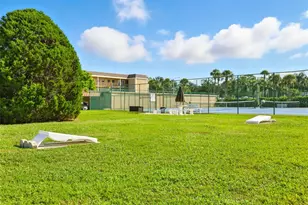 545 Boca Ciega Point Blvd N, Saint Petersburg, FL 33708 - Photo 49