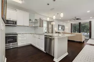 724 Sandy Hills Ave, Tarpon Springs, FL 34689 - Photo 9