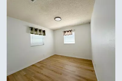 615 2nd Avenue NE #B, Largo, FL 33770 - Photo 15