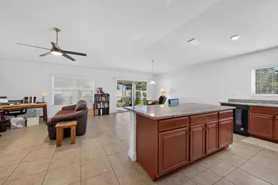9244 Freedom Hill Drive, Seffner, FL 33584 - Photo 13