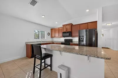 9244 Freedom Hill Drive, Seffner, FL 33584 - Photo 9