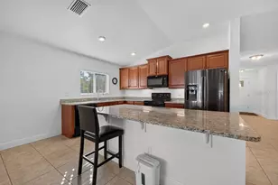9244 Freedom Hill Dr, Seffner, FL 33584 - Photo 9