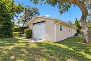 5636 Beech St, Zephyrhills, FL 33542 - Photo 5
