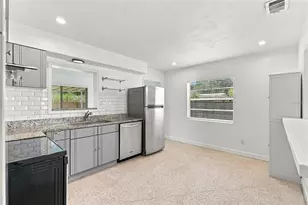 4586 42nd Ave N, Saint Petersburg, FL 33714 - Photo 7