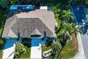 2001 Gardenia Landings Ln, Sun City Center, FL 33573 - Photo 55