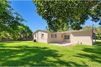 4508 S Lois Avenue, Tampa, FL 33611 - Photo 3