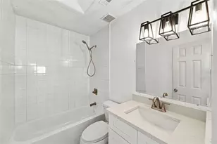 8527 Gold Ridge Cir, Tampa, FL 33619 - Photo 7