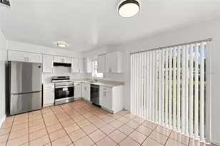 8527 Gold Ridge Cir, Tampa, FL 33619 - Photo 13