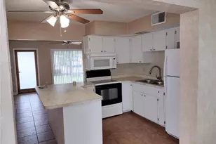 10609 Agate Ct, Port Richey, FL 34668 - Photo 9