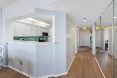 8021 Sailboat Key Boulevard S #304, Saint Petersburg, FL 33707 - Photo 15