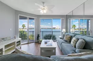 8021 Sailboat Key Blvd S, Saint Petersburg, FL 33707 - Photo 9